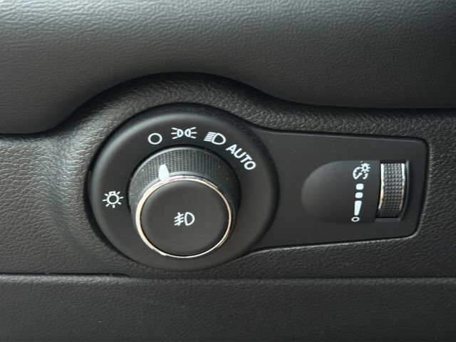 Used 2023 Dodge Durango R/T AWD/4WD image 32