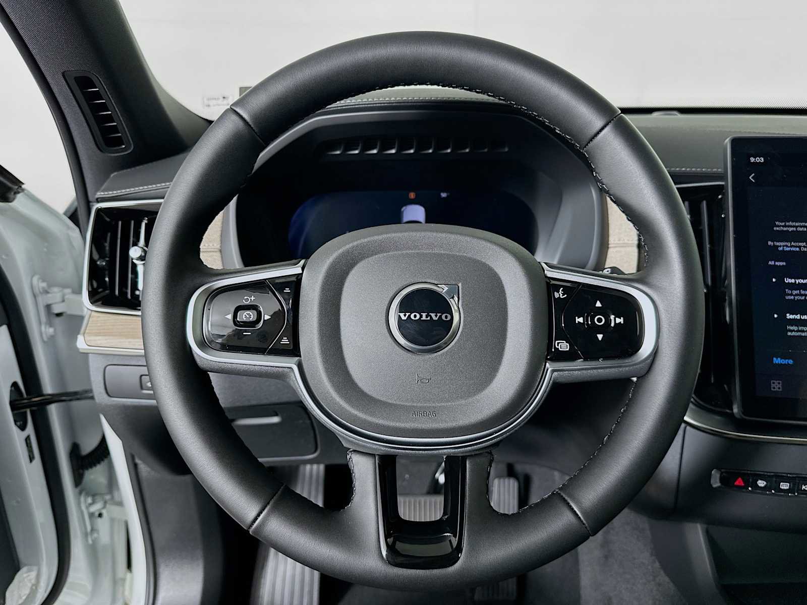 New 2026 Volvo XC90 B5 Core AWD/4WD image 11