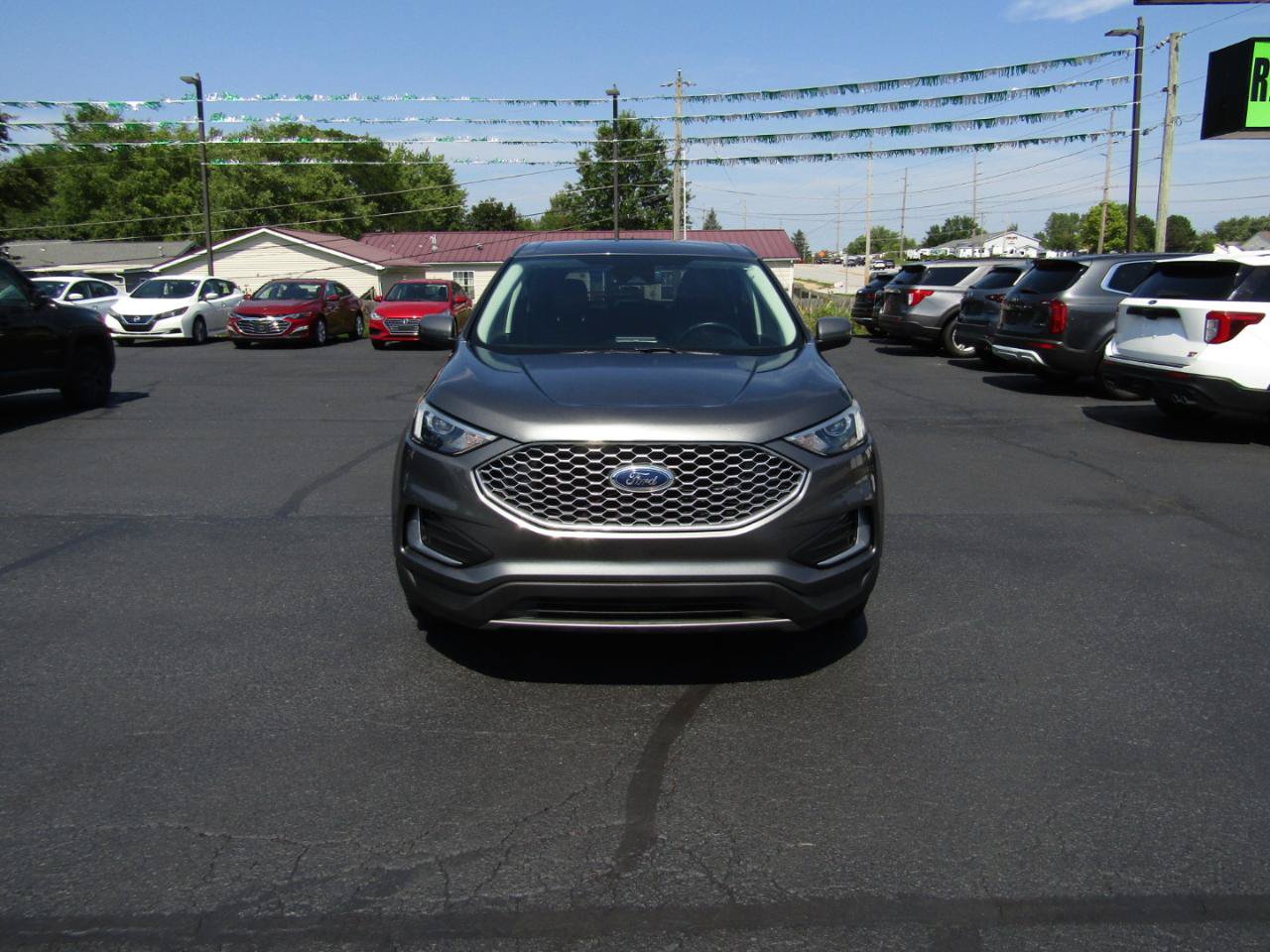 Used 2023 Ford Edge SEL AWD/4WD image 2