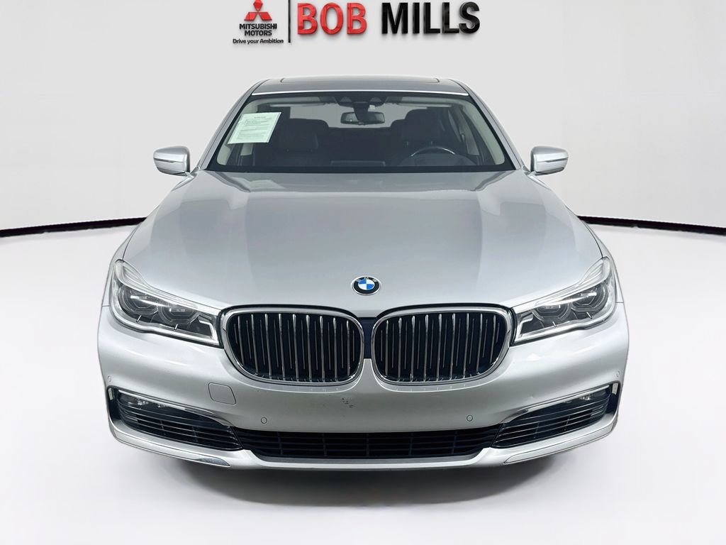 Used 2018 BMW 750i xDrive AWD/4WD image 2