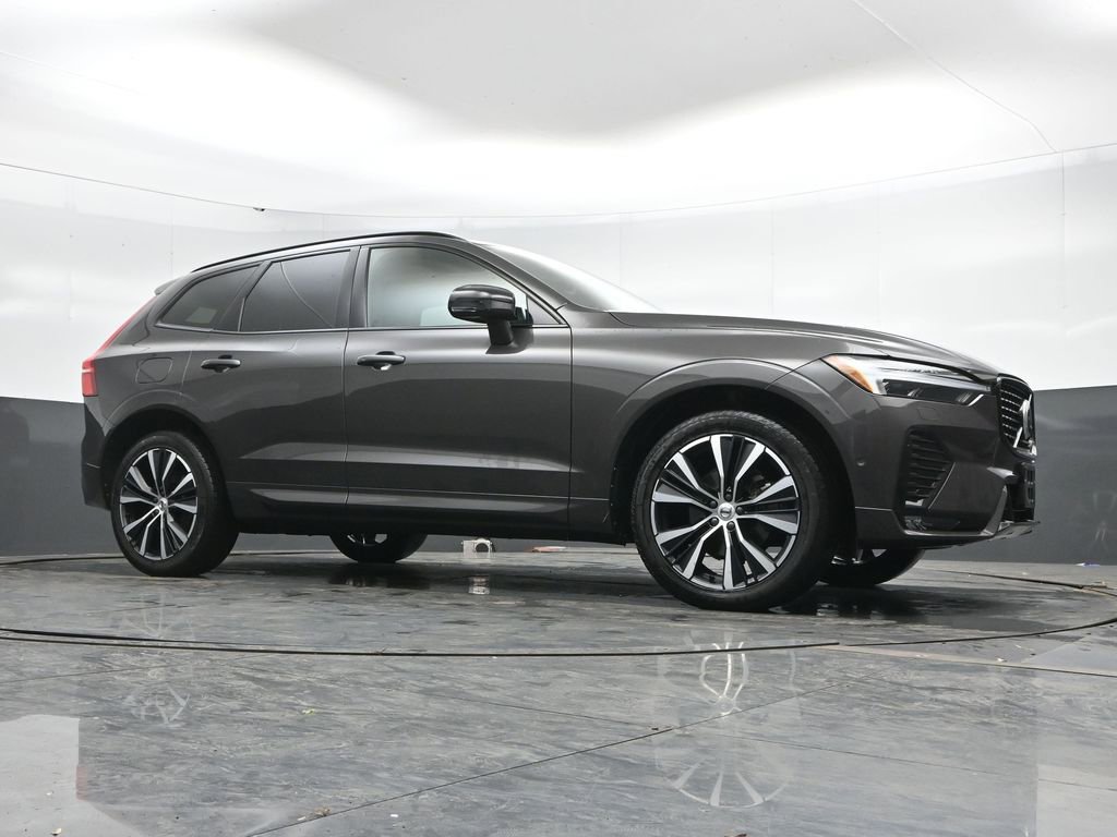 Certified 2023 Volvo XC60 B5 Plus w/ Climate Package AWD/4WD image 31