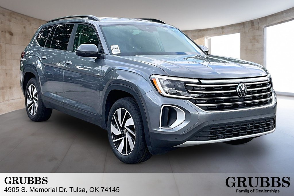 Used 2025 Volkswagen Atlas SE FWD image 1