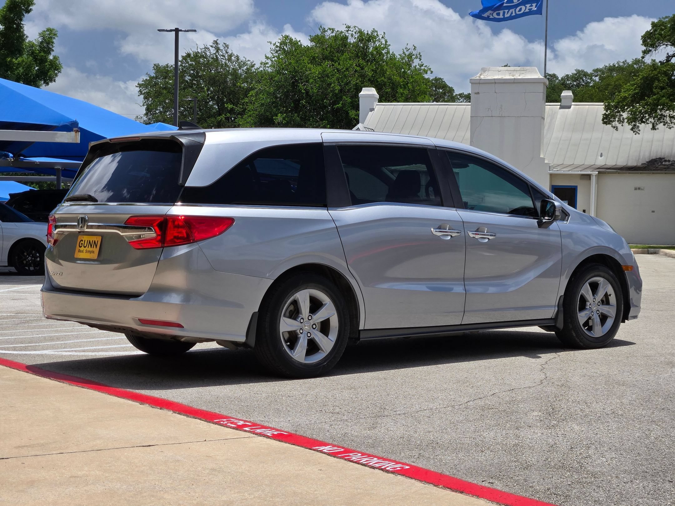 Used 2018 Honda Odyssey EX-L image 3