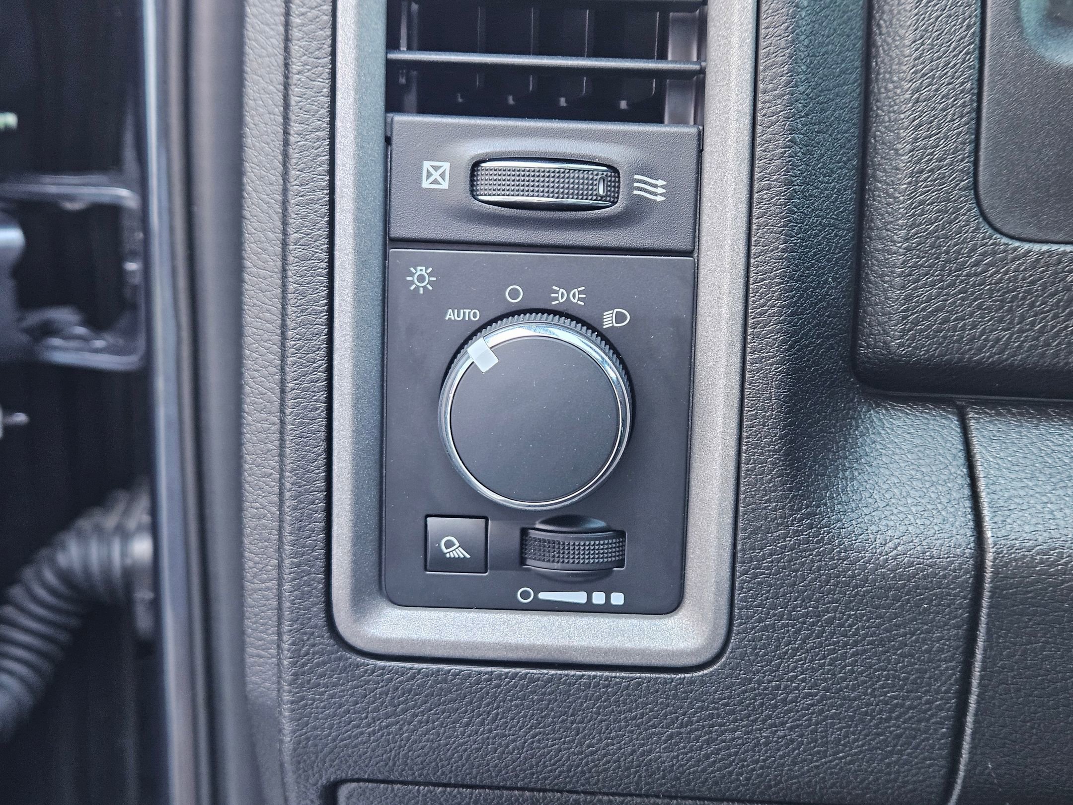 Used 2021 RAM 1500 Tradesman w/ Chrome Plus Package image 19