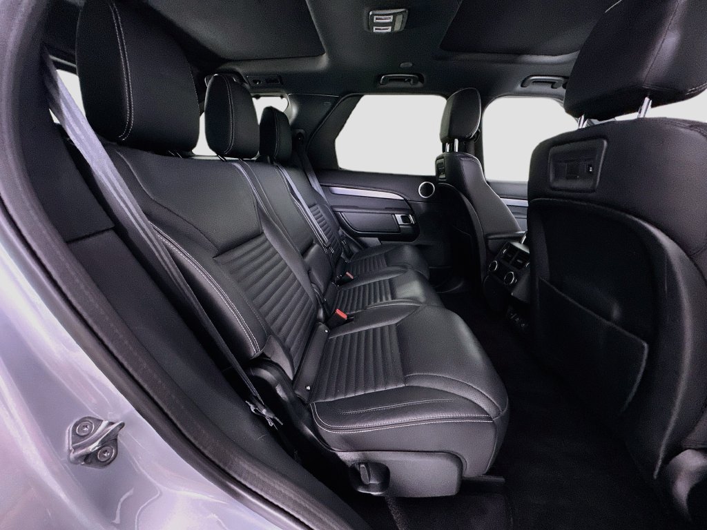 Used 2021 Land Rover Discovery S R-Dynamic AWD/4WD image 30