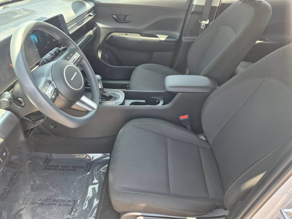Used 2025 Hyundai Kona SE AWD/4WD image 11