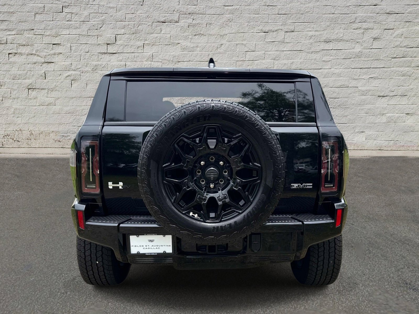 Used 2024 GMC Hummer EV 2X w/ LPO, Illumination Package AWD/4WD image 6