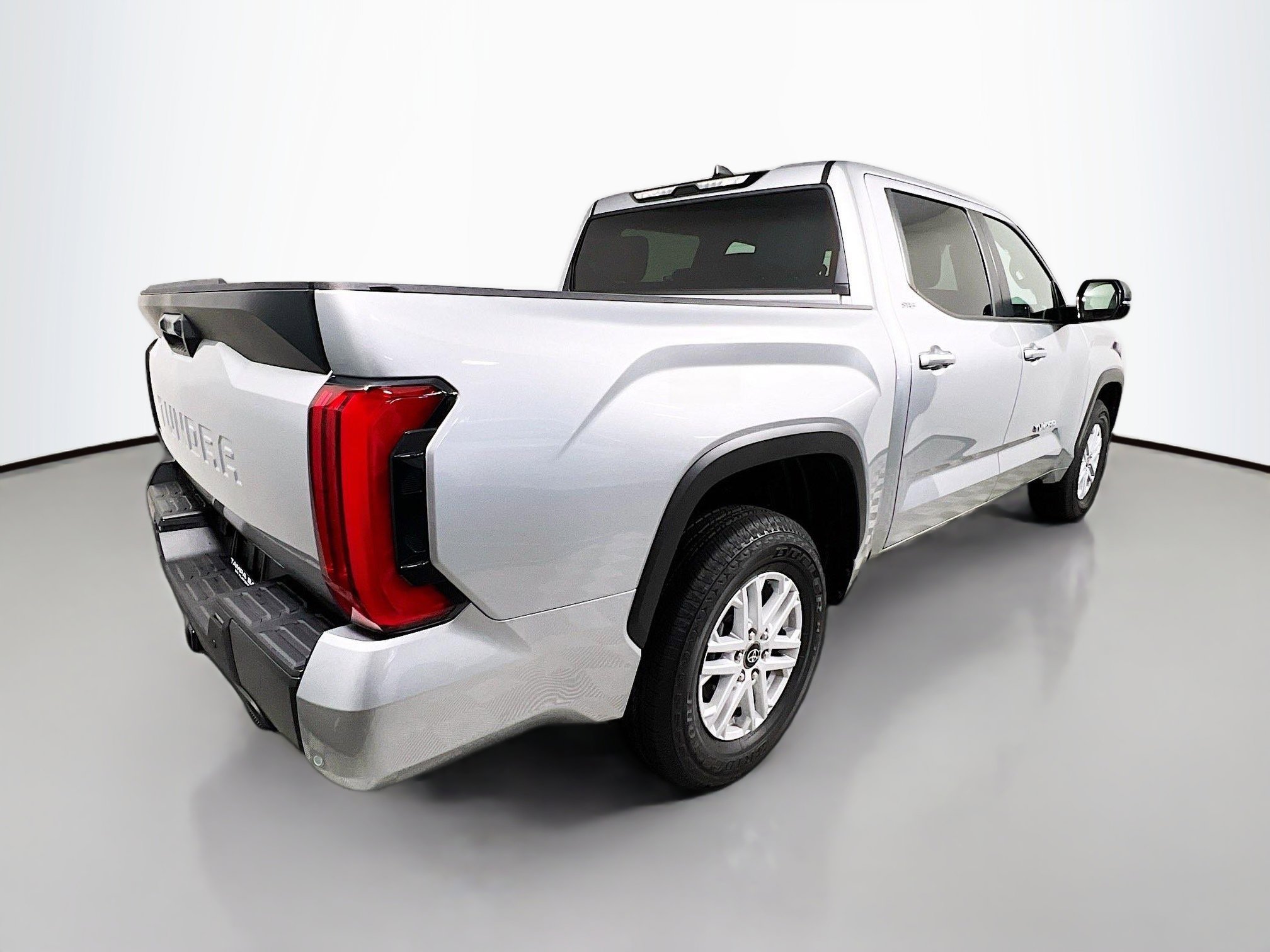 Used 2025 Toyota Tundra SR5 RWD image 4
