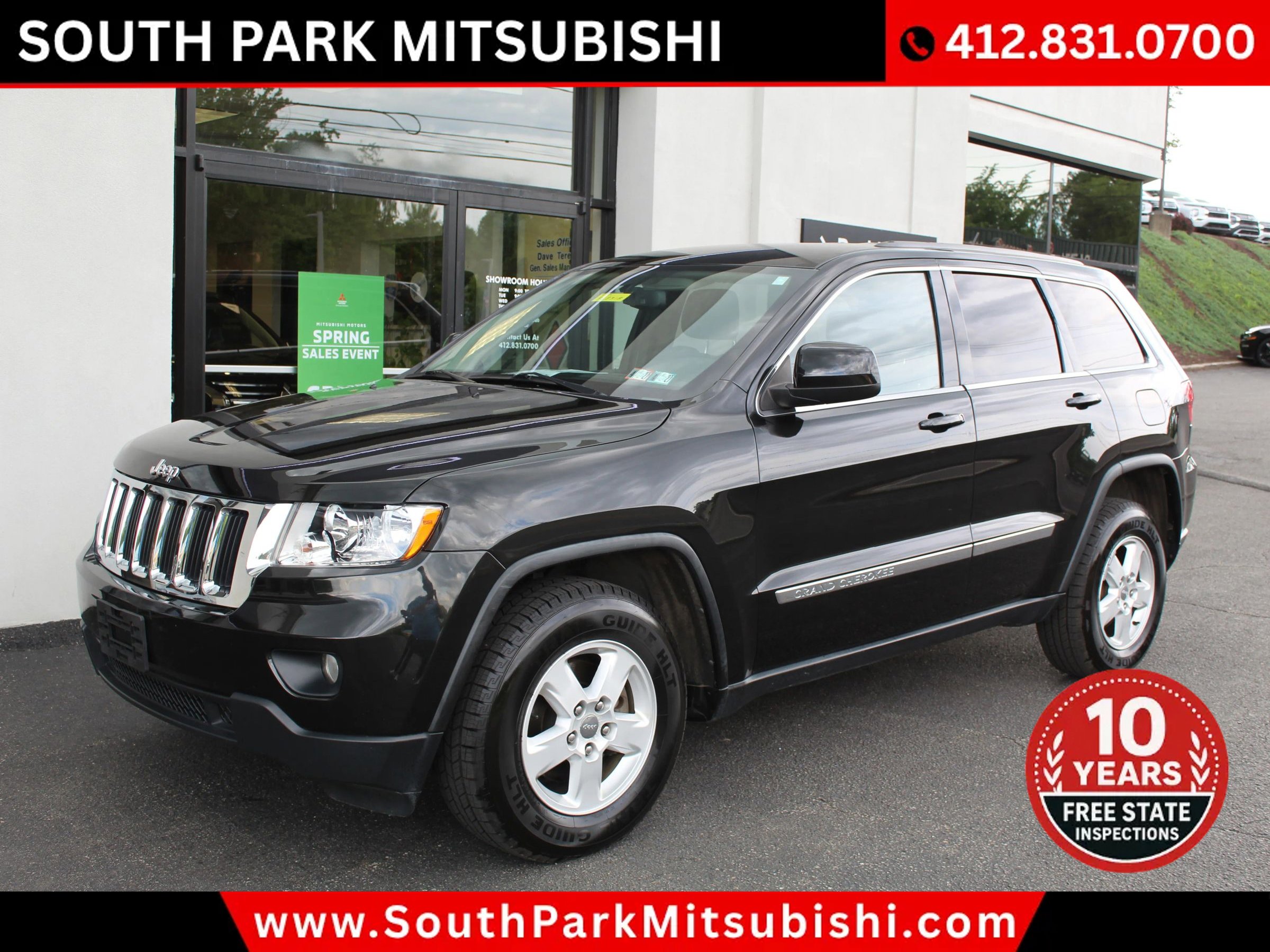 Used 2012 Jeep Grand Cherokee Laredo AWD/4WD image 2