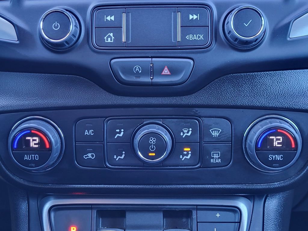 Used 2024 GMC Terrain SLT image 10