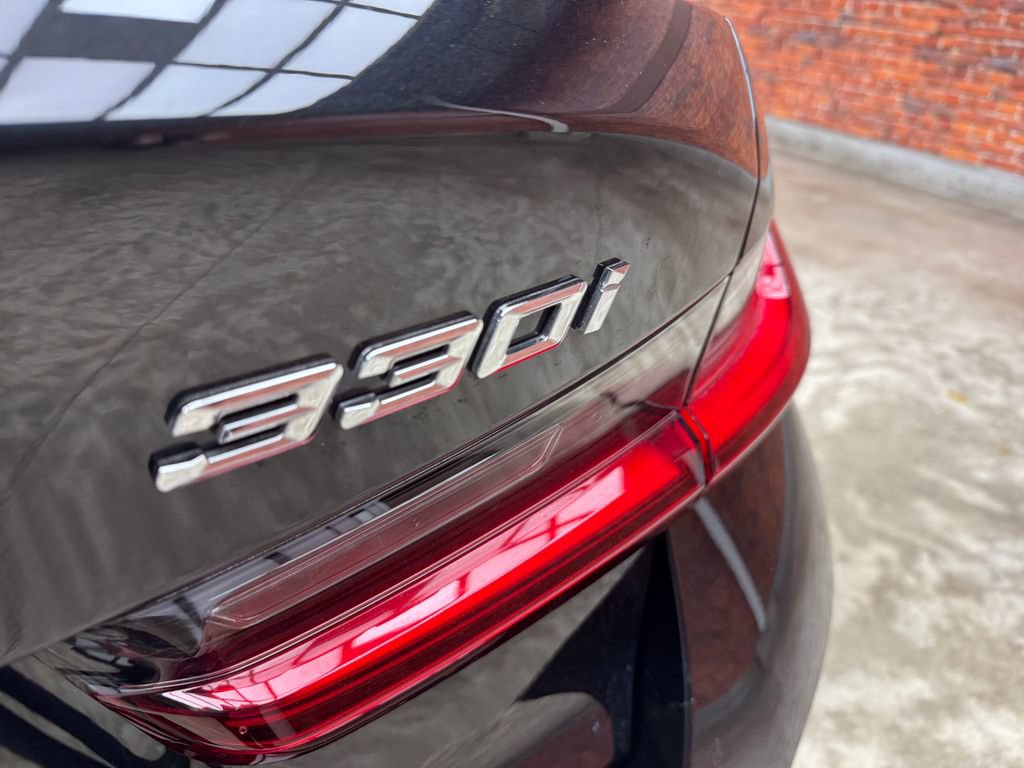 Certified 2023 BMW 330i xDrive Sedan w/ Convenience Package AWD/4WD image 5