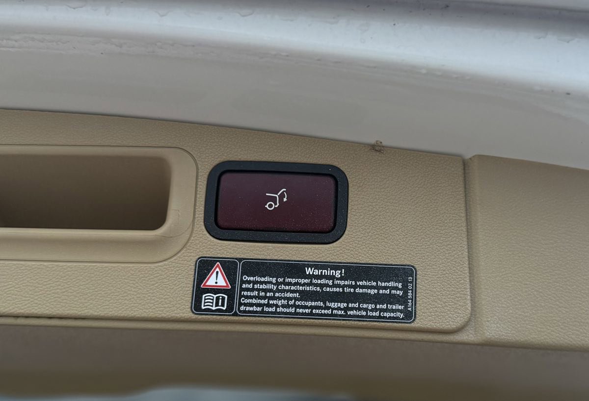 Used 2010 Mercedes-Benz GL 450 4MATIC image 36