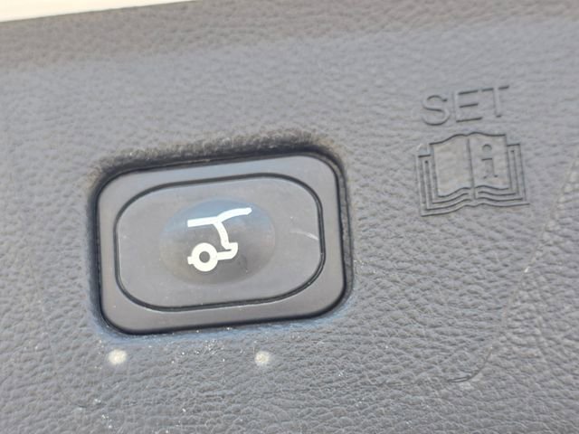 Used 2024 Ford Edge SEL w/ Convenience Package image 46