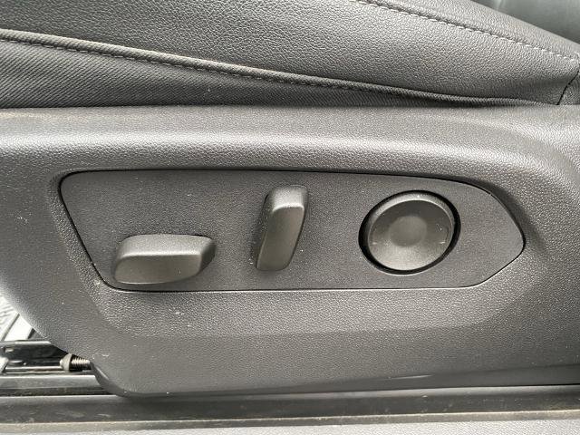 Used 2025 Chevrolet Silverado 2500 LTZ w/ LTZ Premium Package image 16