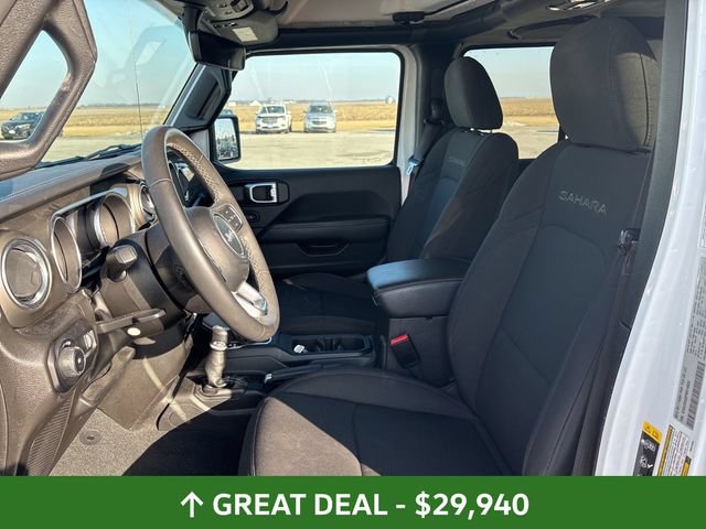 Used 2023 Jeep Wrangler Unlimited Sahara AWD/4WD image 32