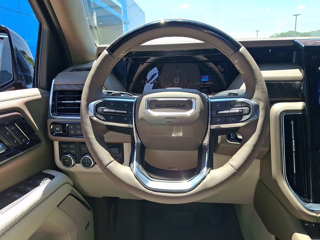 New 2026 GMC Yukon XL Denali w/ Denali Reserve Package AWD/4WD image 9