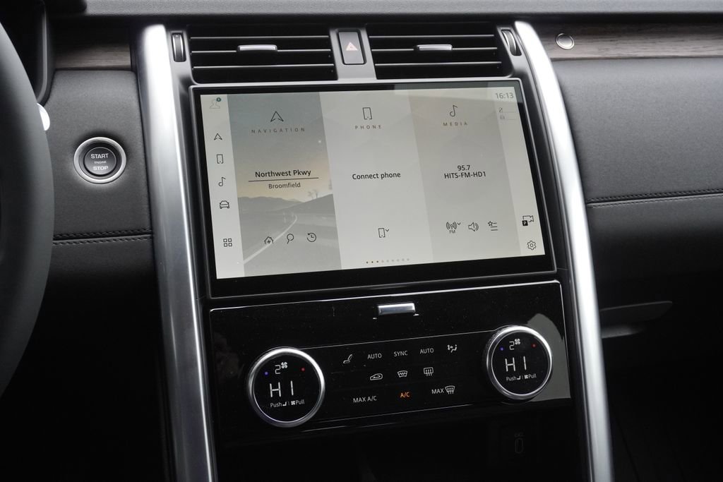 New 2026 Land Rover Discovery S AWD/4WD image 15