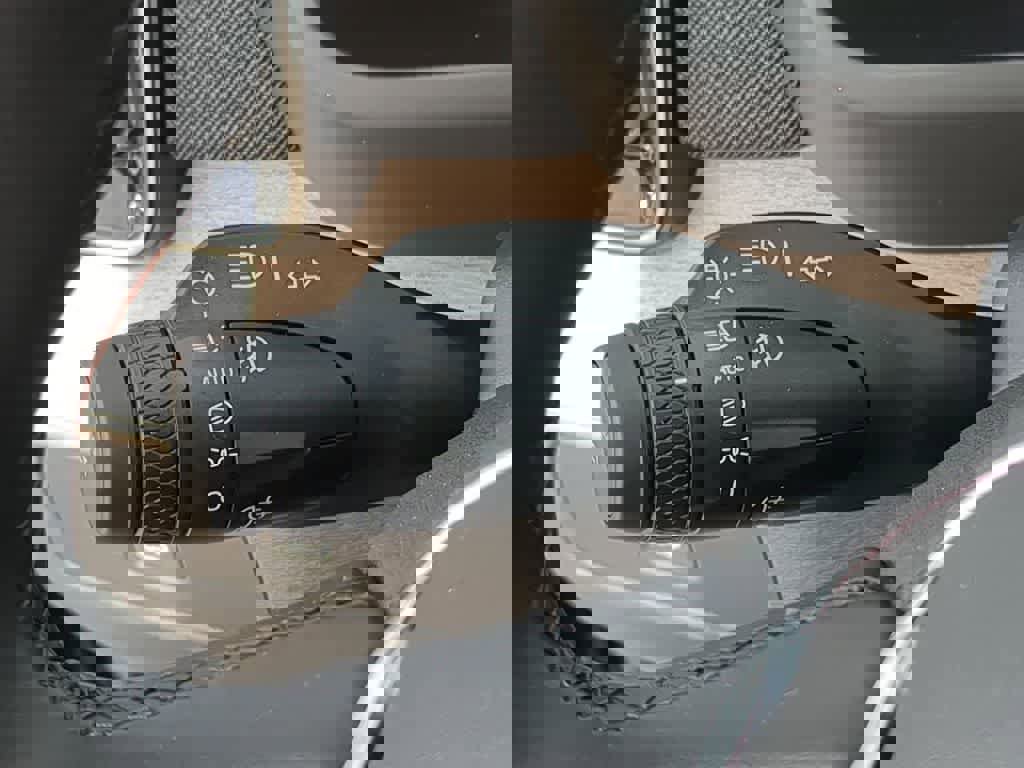 New 2026 Volvo XC90 B6 Plus w/ Protection Package Premier image 25