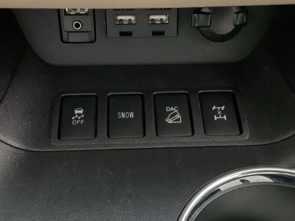 Used 2019 Toyota Highlander Limited AWD/4WD image 18