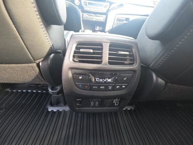 Used 2021 Honda Pilot Touring image 33