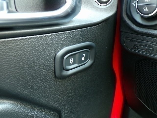 Used 2025 Jeep Gladiator Sport AWD/4WD image 20