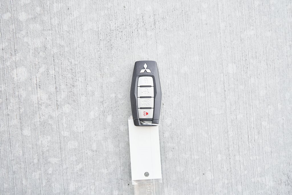 Used 2024 Mitsubishi Outlander SE image 53