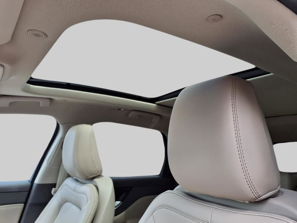 Used 2024 Lincoln Corsair Reserve w/ Equipment Group 201A image 11