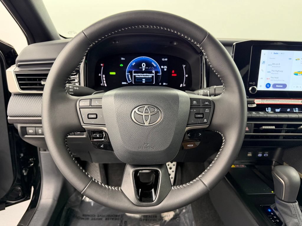 Used 2026 Toyota Camry SE FWD image 25