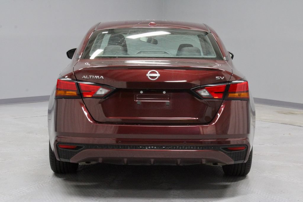 Certified 2024 Nissan Altima 2.5 SV FWD image 9