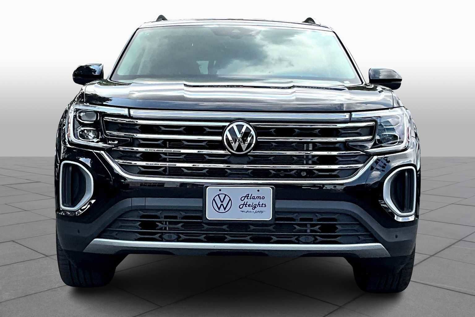 New 2026 Volkswagen Atlas SE image 3