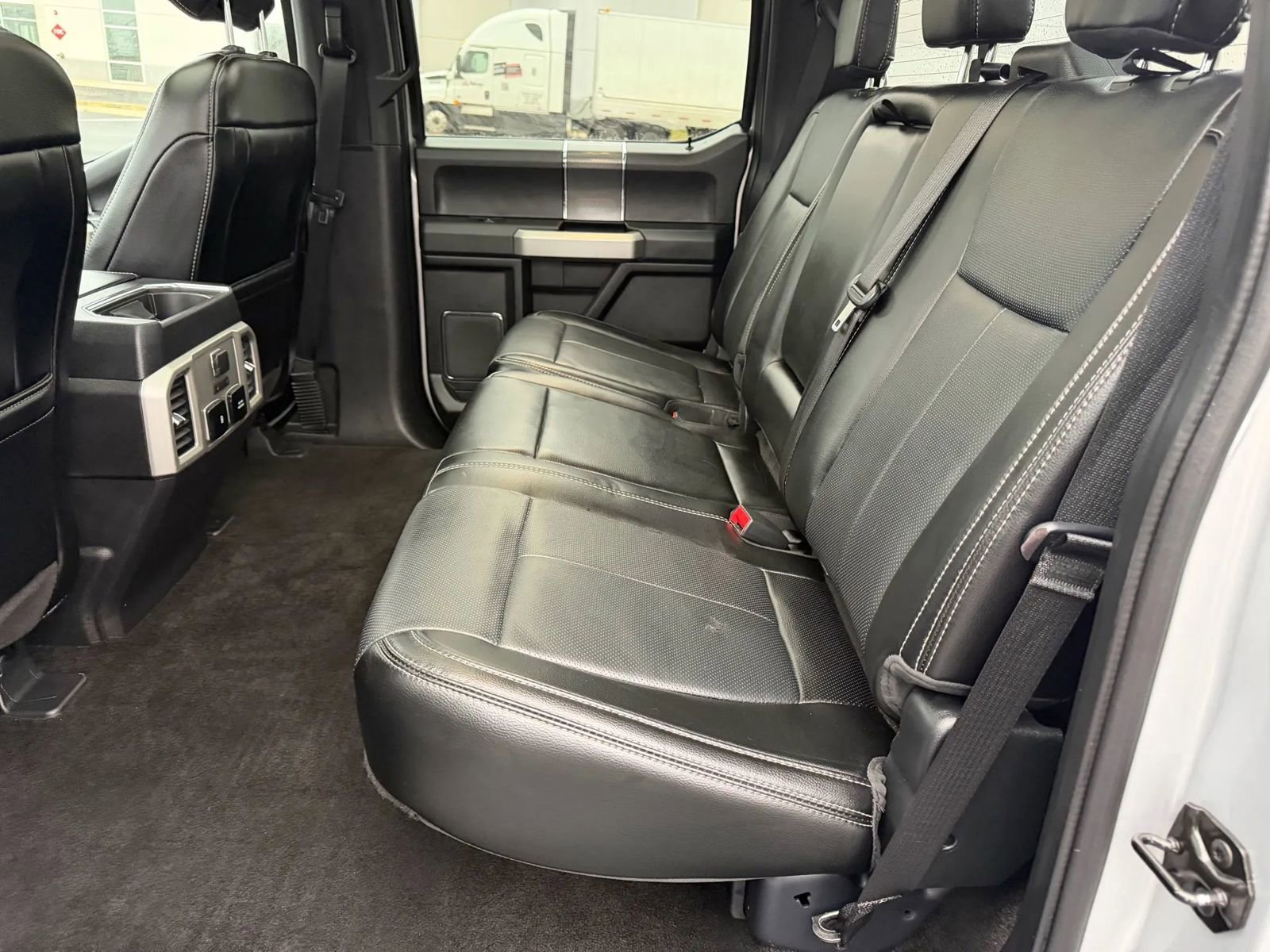 Used 2018 Ford F150 Lariat w/ Equipment Group 502A Luxury image 5