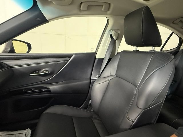 Certified 2023 Lexus ES 300h w/ Premium Package FWD image 20