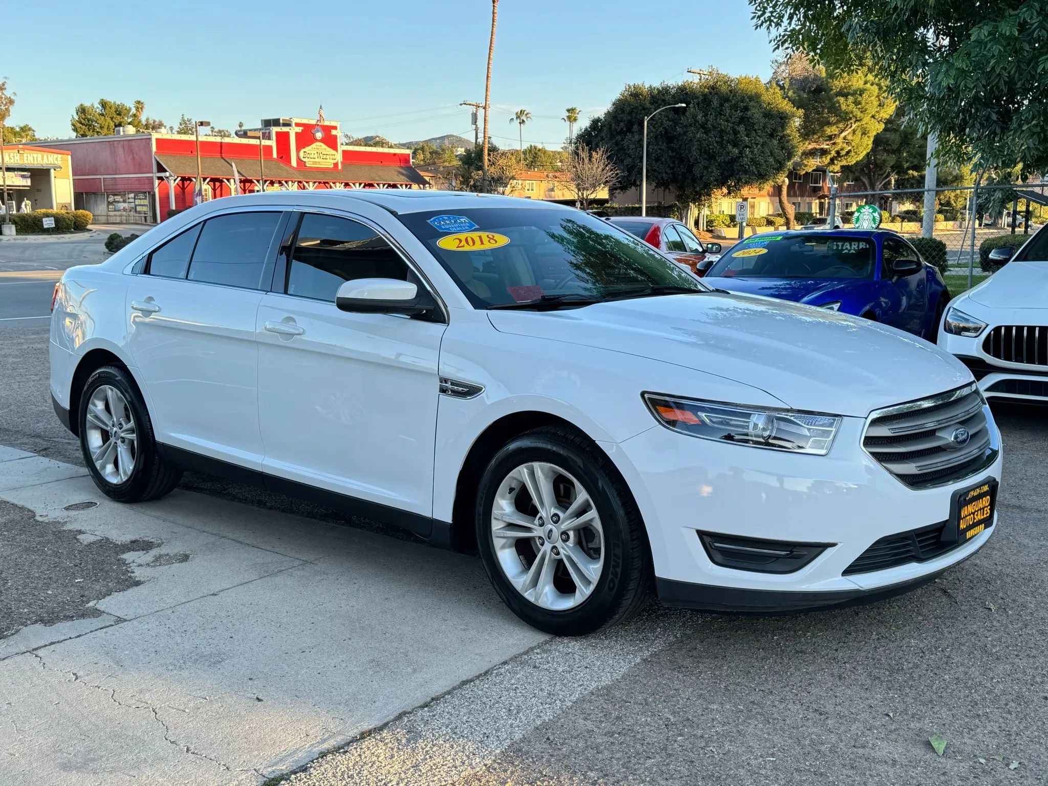 Used 2018 Ford Taurus SEL w/ Equipment Group 201A image 2
