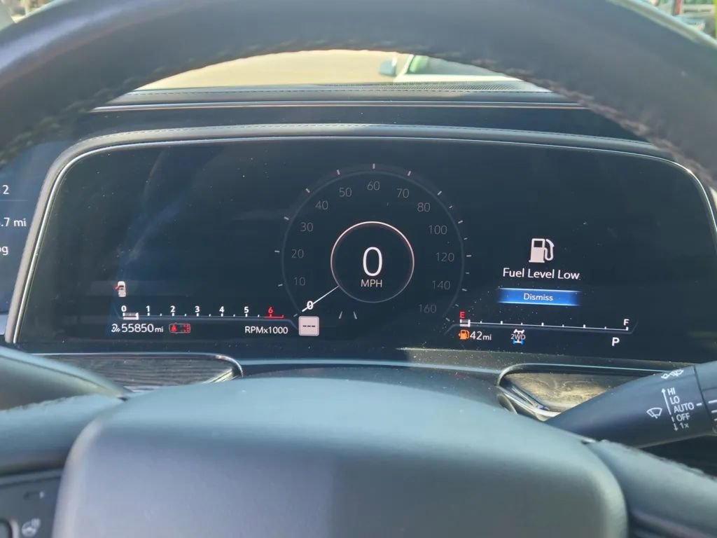 Used 2021 Cadillac Escalade ESV Premium Luxury image 20