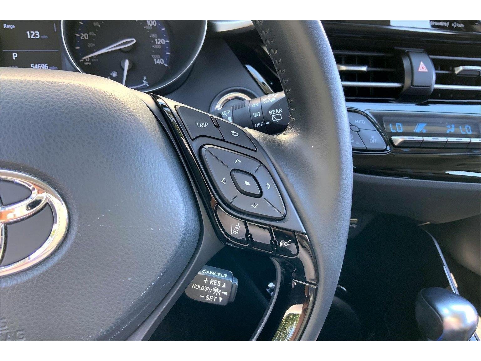 Used 2022 Toyota C-HR Limited FWD image 18