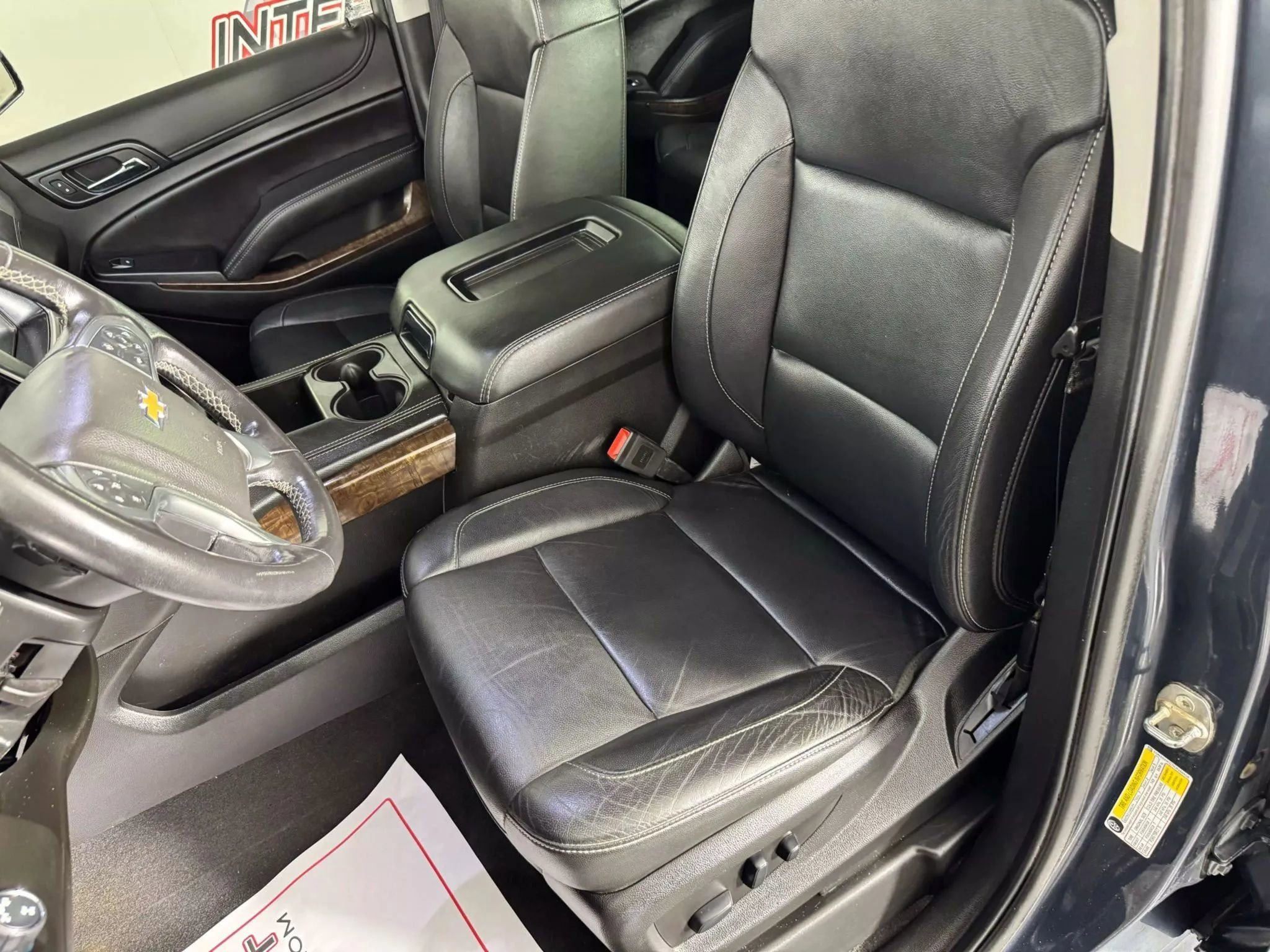 Used 2019 Chevrolet Suburban LT image 36