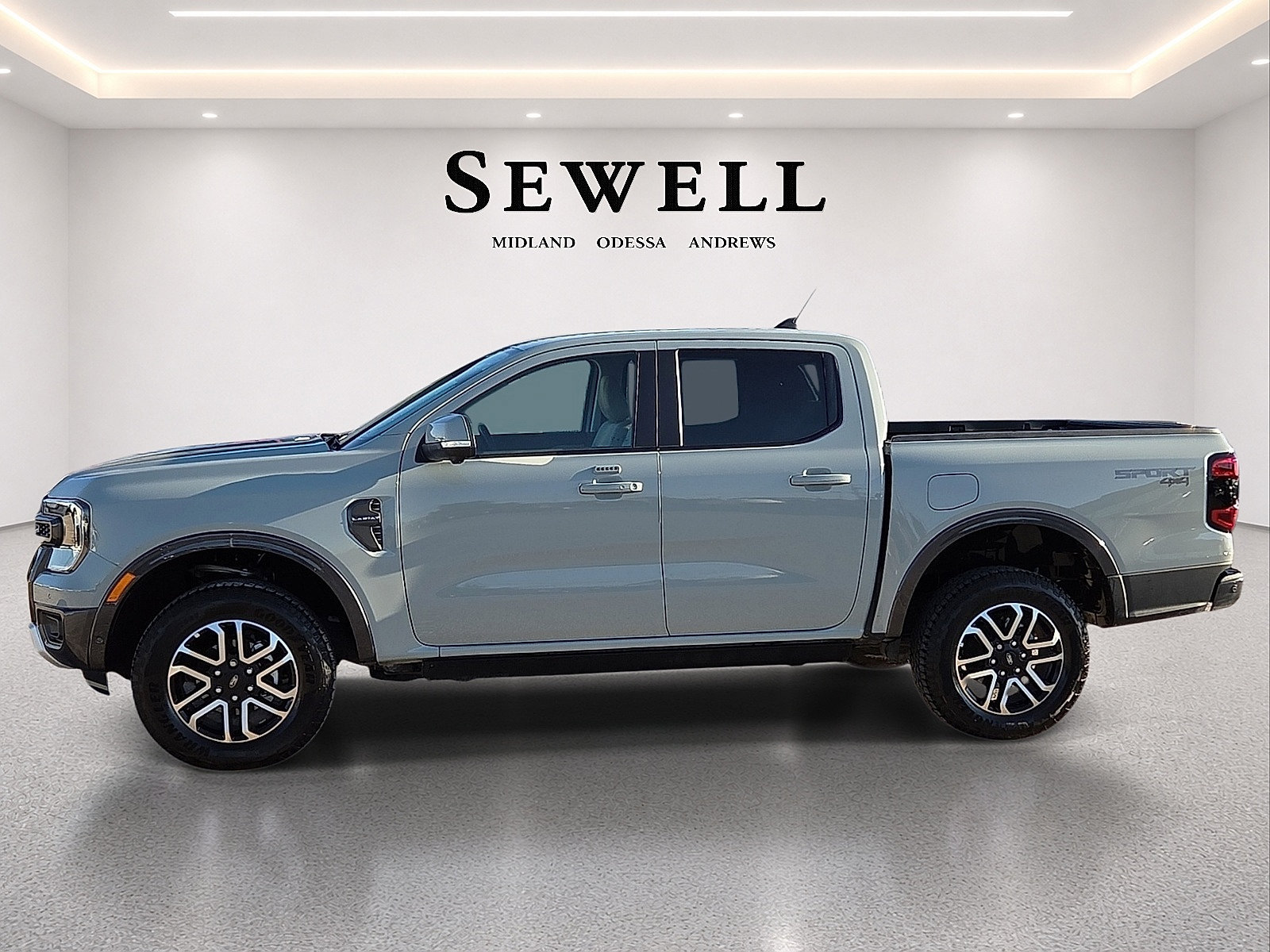 Used 2024 Ford Ranger Lariat w/ Advanced Towing Package AWD/4WD image 2
