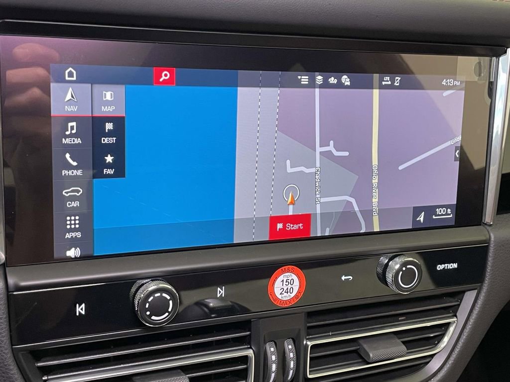 New 2025 Porsche Macan image 30