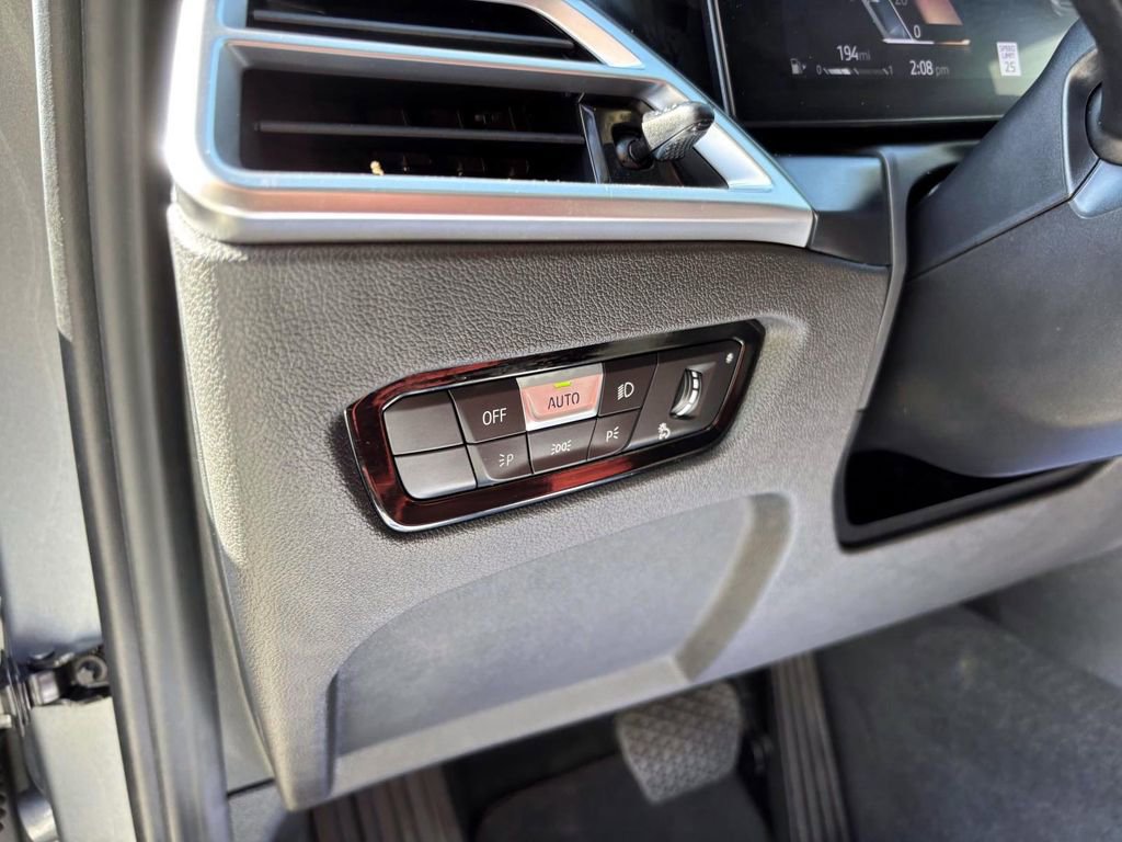 Certified 2025 BMW 330i xDrive Sedan image 15