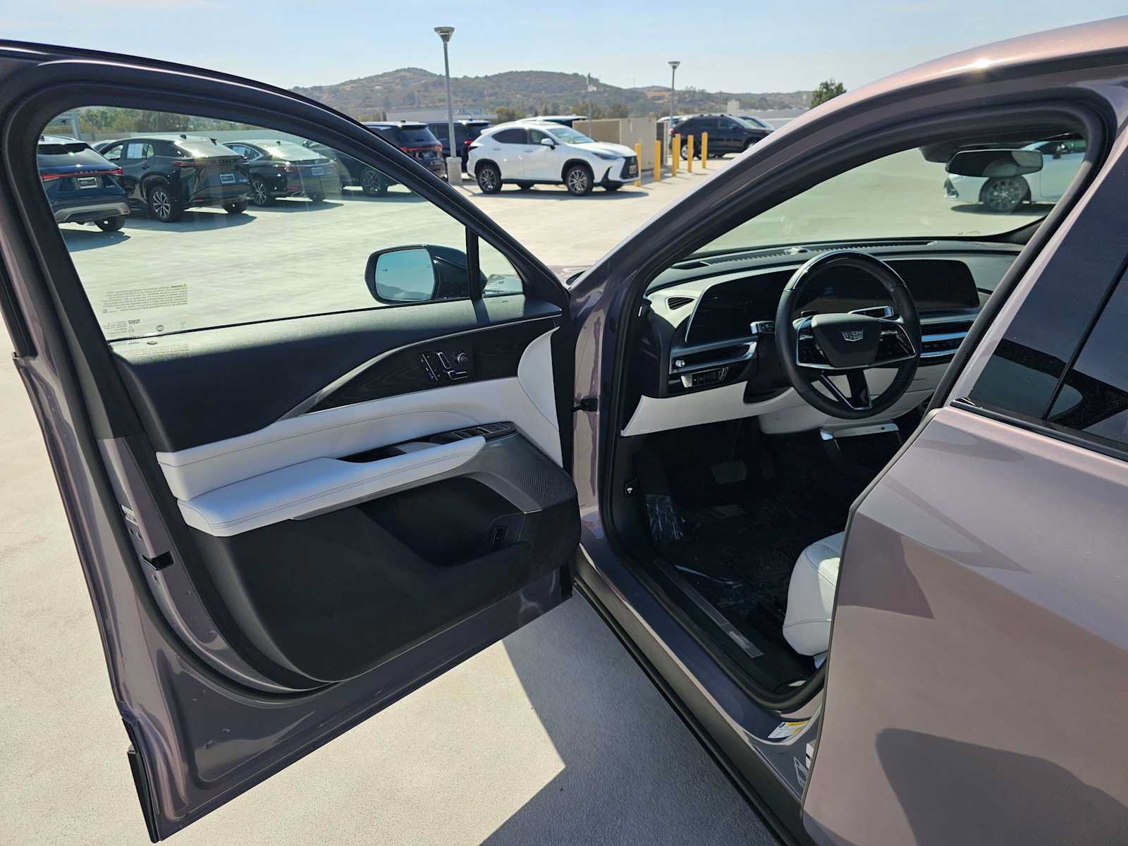 Used 2024 Cadillac Lyriq Sport RWD image 19
