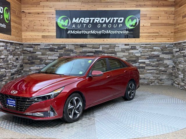 Used 2023 Hyundai Elantra Limited w/ Preferred Accessory Package FWD video 2