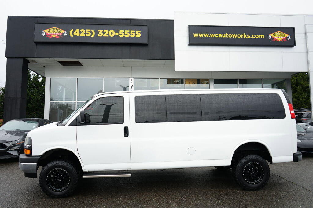 Used 2019 Chevrolet Express 3500 LT w/ LT Preferred Equipment Group image 2