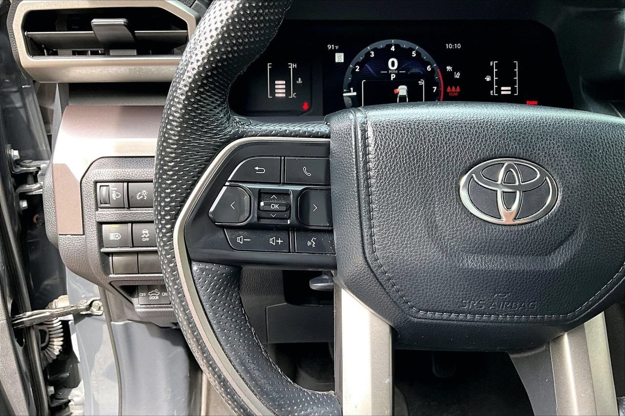 Used 2024 Toyota Tacoma SR5 AWD/4WD image 10