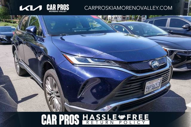 Used 2021 Toyota Venza XLE w/ Carpet Mat Package (TMS) image 1