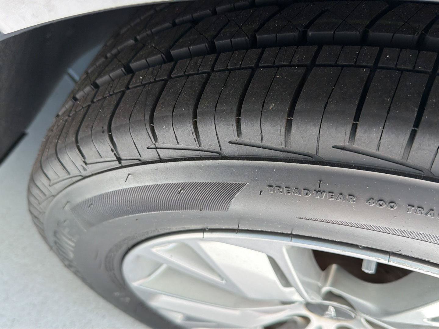 Used 2023 Genesis GV70 2.5T AWD/4WD image 41
