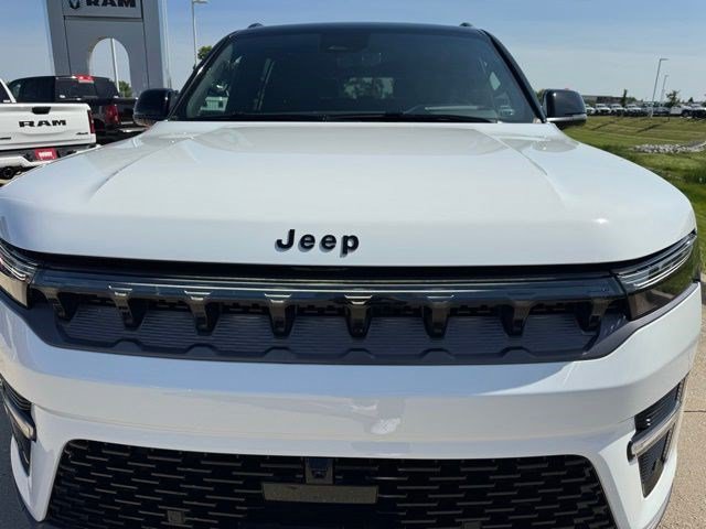 New 2026 Jeep Grand Wagoneer Summit w/ Premium Group III AWD/4WD image 45