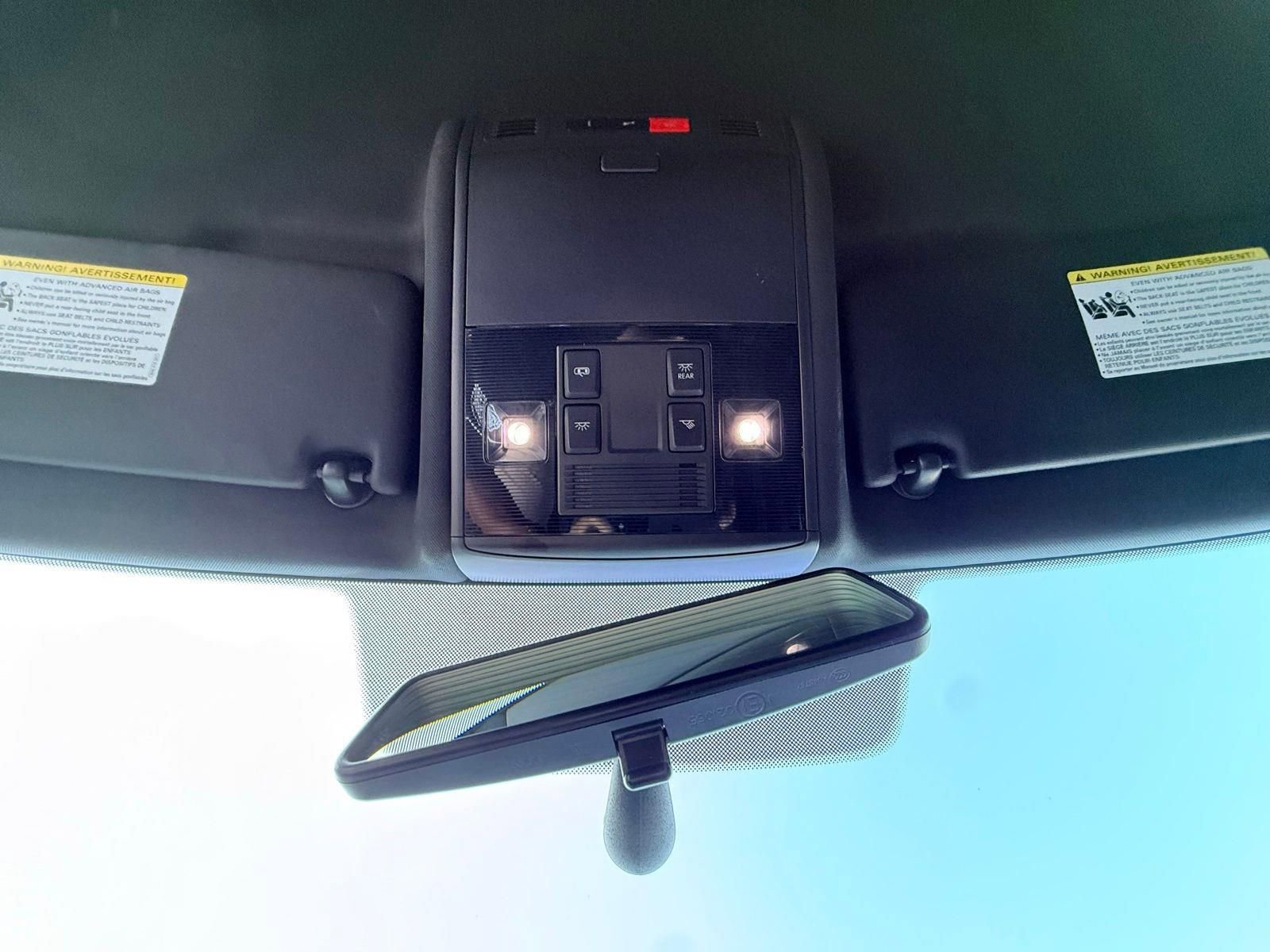 Used 2015 Volkswagen GTI SE FWD image 50