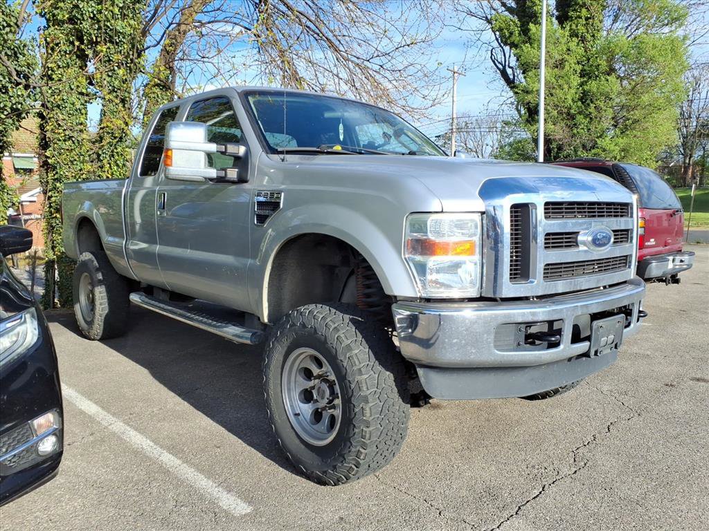 Used 2010 Ford F250 XLT image 2