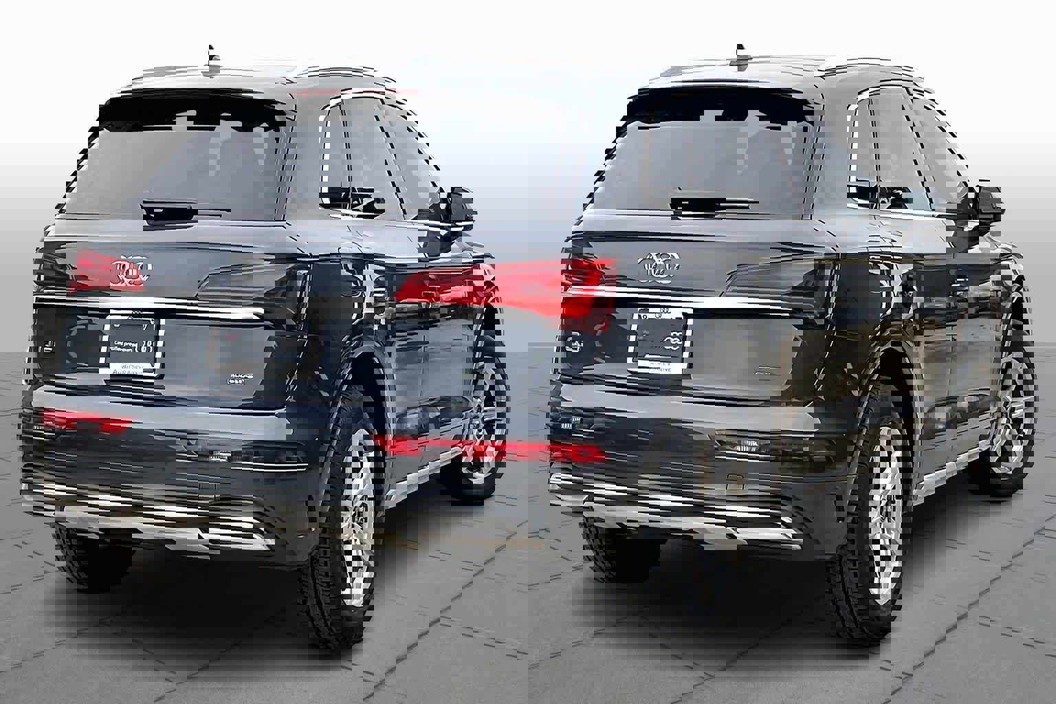 Used 2025 Audi Q5 2.0T Premium image 10