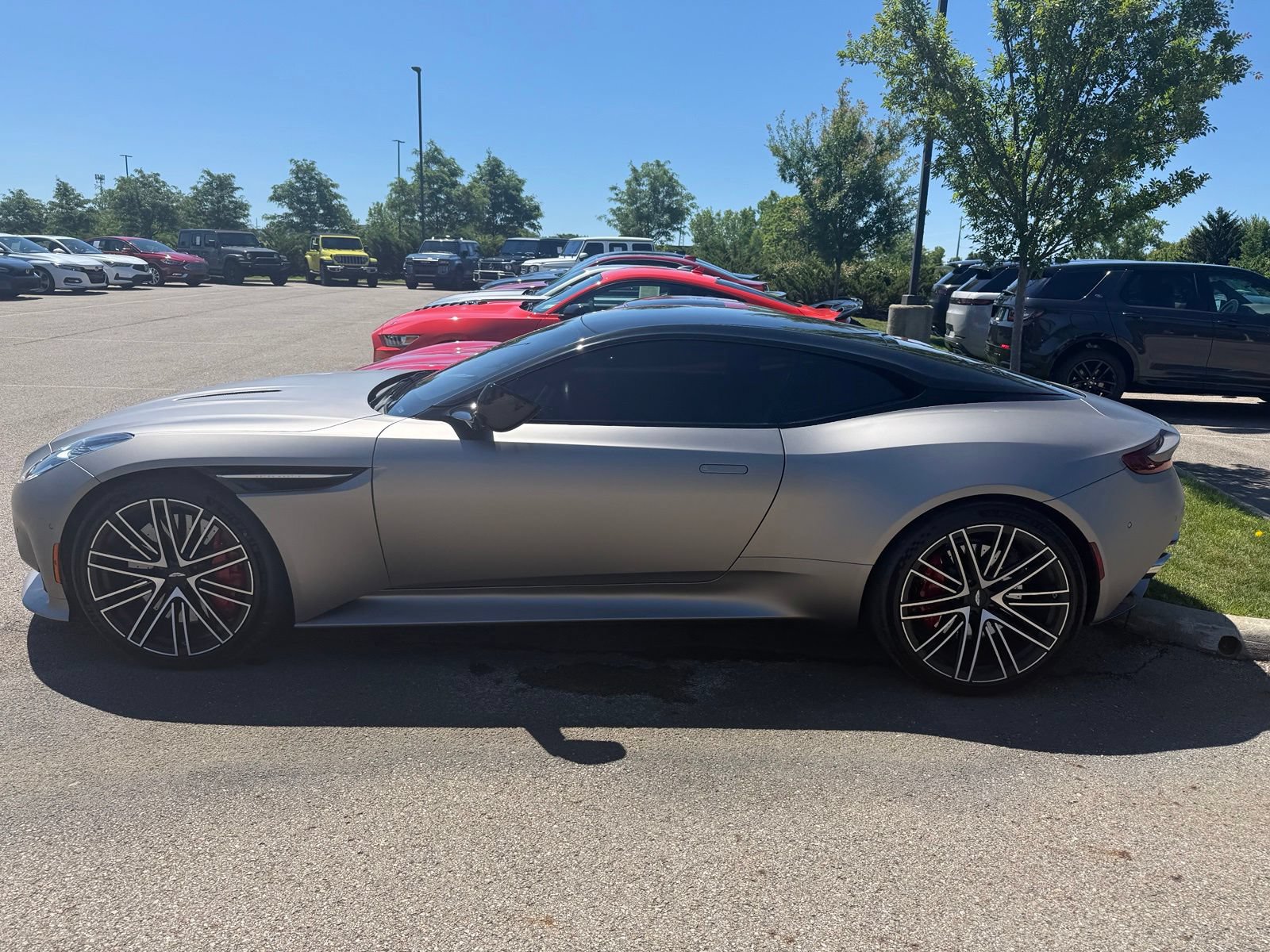 Used 2024 Aston Martin DB12 Coupe RWD image 7